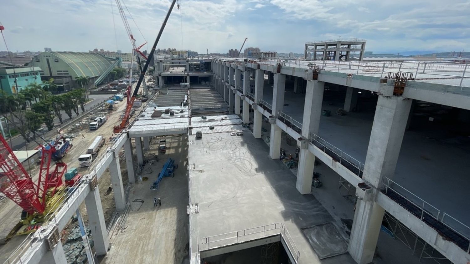 Zoned Stepwise Dismantling and Hoisting