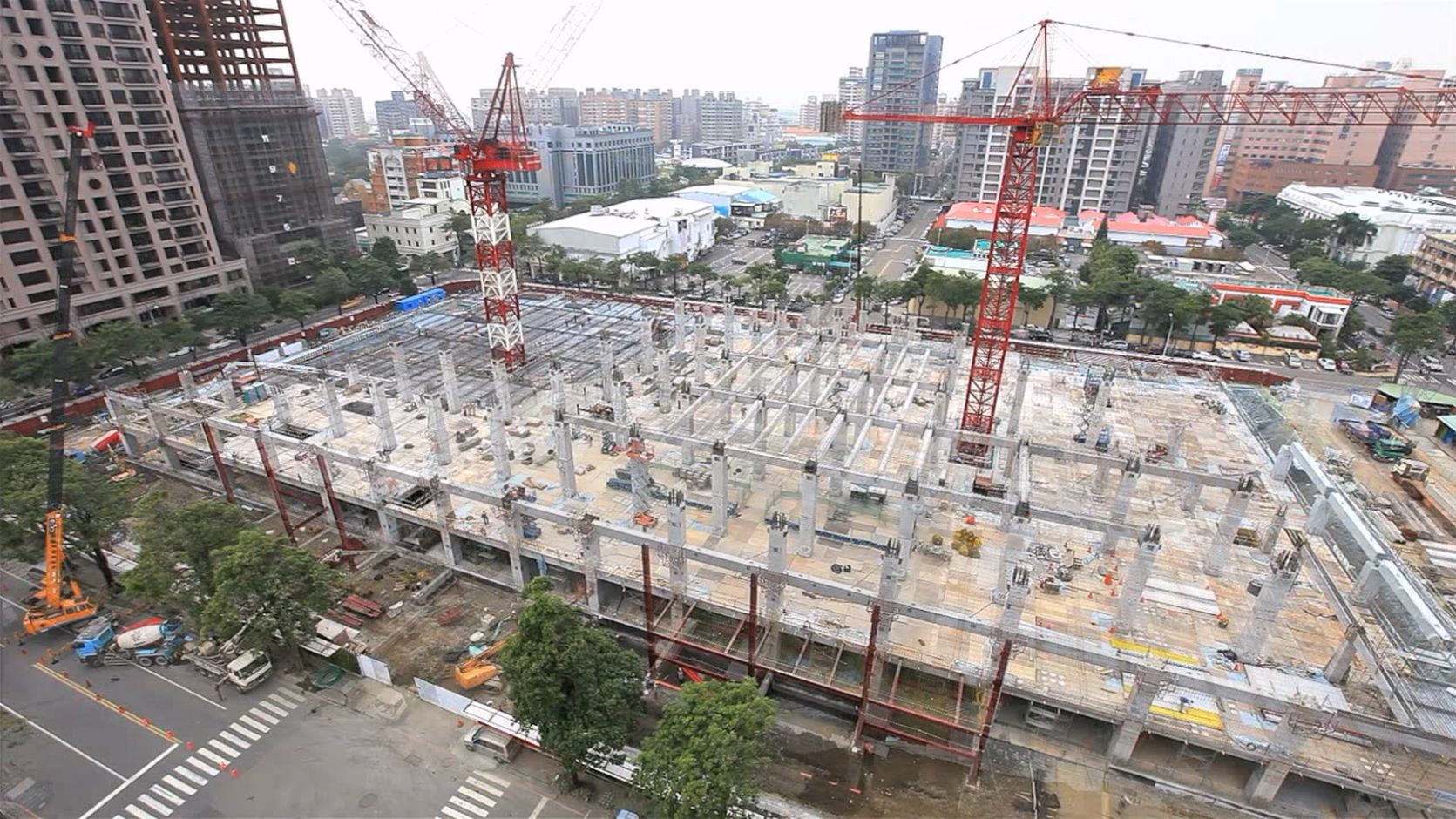 Precast Exterior Wall Panel Installation Without Scaffolding